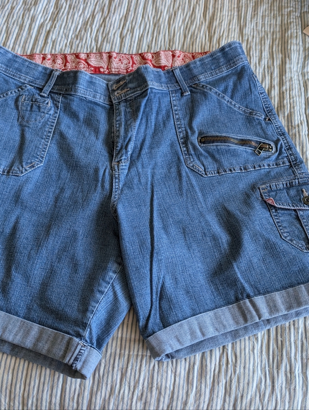 Lee Denim Shorts With Lots Of Pockets Size 16 W